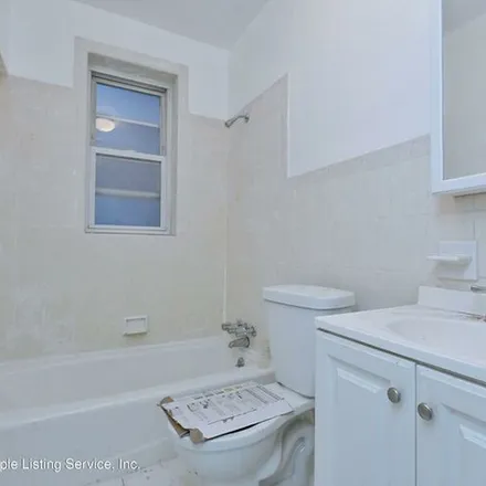 Image 2 - 6308 11th Avenue, New York, NY 11219, USA - Apartment for rent