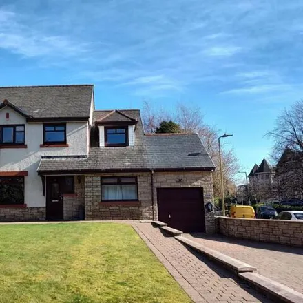 Rent this 5 bed house on Greenbank Drive in City of Edinburgh, EH10 5XG