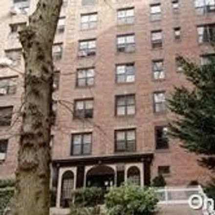 Buy this studio apartment on 83-20 98th Street in New York, NY 11421