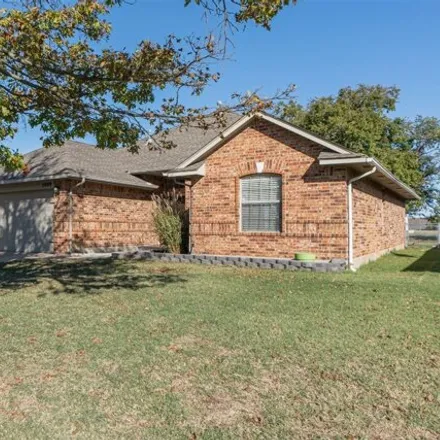 Buy this 3 bed house on 5009 Se 46th St in Oklahoma City, Oklahoma