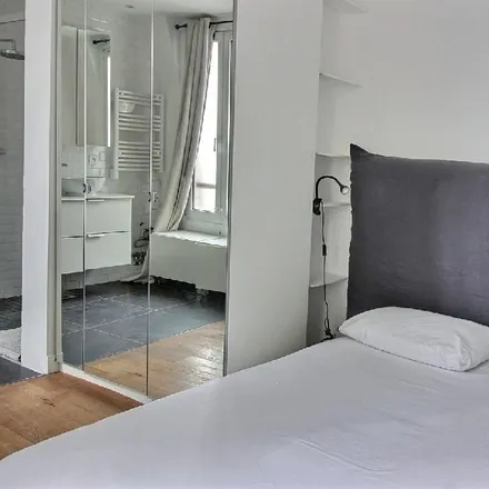 Image 2 - 26 Boulevard Poissonnière, 75009 Paris, France - Apartment for rent