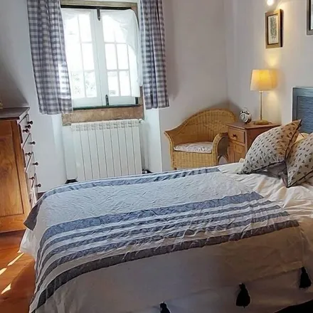 Rent this 5 bed house on São Bartolomeu dos Galegos e Moledo in Lourinhã, Lisbon