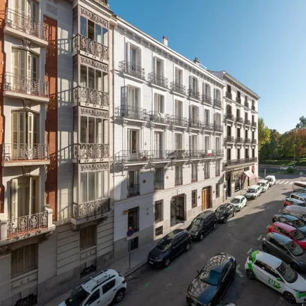 Image 5 - Calle de Valenzuela, 10, 28014 Madrid, Spain - Room for rent