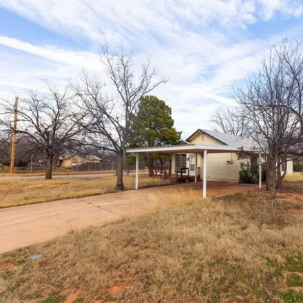 Buy this 3 bed house on 2541 North 20th Street in Abilene, TX 79603