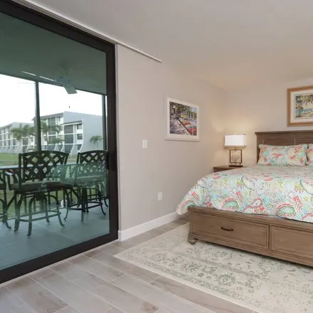 Rent this 2 bed condo on Sanibel in FL, 33957