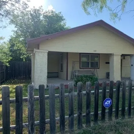 Rent this 3 bed house on 1618 South 7th Street in Abilene, TX 79602
