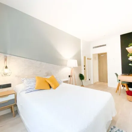 Image 2 - Paseo de Santa María de la Cabeza, 73, 28045 Madrid, Spain - Apartment for rent
