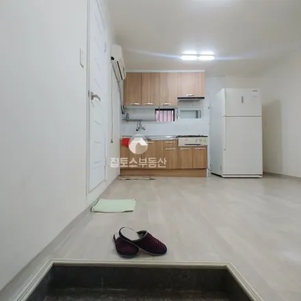 Rent this 2 bed apartment on 서울특별시 관악구 신림동 10-358