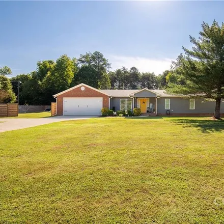 Buy this 4 bed house on 2095 Beamguard Road in York County, SC 29710