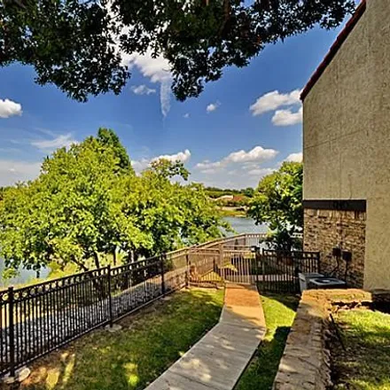 Image 8 - 2688 Lakehill Lane, Carrollton, TX 75006, USA - Condo for rent