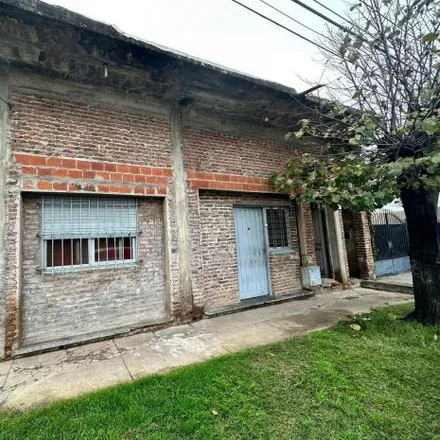 Buy this studio house on Mariano Moreno in Partido de San Miguel, 1661 Bella Vista