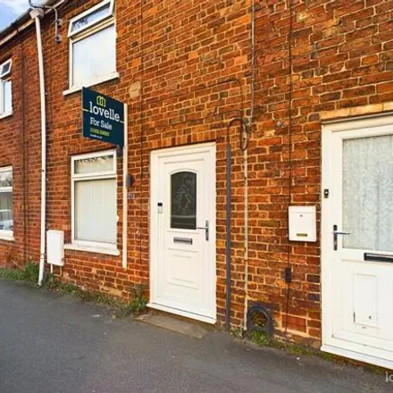 Buy this 2 bed townhouse on Barrow Road in Barton-upon-Humber, DN18 6AA