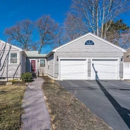 Rent this 3 bed house on 17 East Street in Winchester Highlands, Winchester