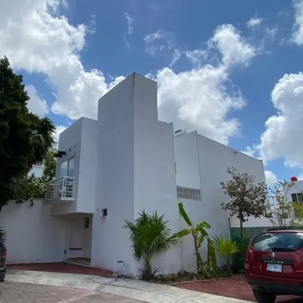 Buy this 3 bed house on Privada Porto Madero in Gran Santa Fe I, 77535 Cancún