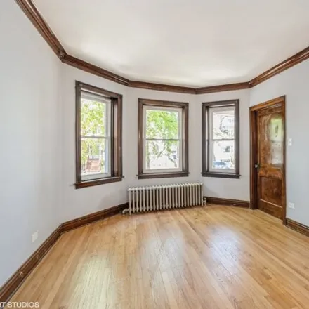 Image 2 - 4411 South Maplewood Avenue, Chicago, IL 60632, USA - House for sale