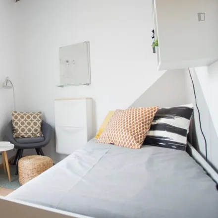 Rent this 3 bed room on Carrer de la Riera de Sant Miquel in 55, 08006 Barcelona