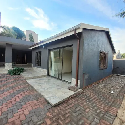 Image 4 - Wilgerood Road, Wilropark, Roodepoort, 1724, South Africa - Apartment for rent