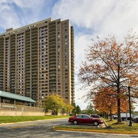 Buy this 2 bed condo on Skyline Square South in 5501 Seminary Road, Falls Church