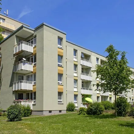 Rent this 3 bed apartment on Baaderweg 1 in 44328 Dortmund, Germany