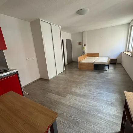 Image 6 - 2 rue Halle de Boulogne, 63000 Clermont-Ferrand, France - Apartment for rent