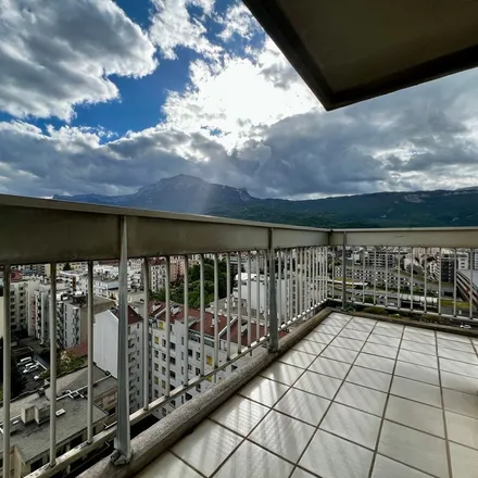 Rent this 3 bed apartment on 5 Rue Crépu in 38000 Grenoble, France