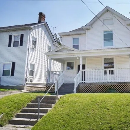 Rent this 4 bed house on Eaton Avenue in Hamilton, OH 45013