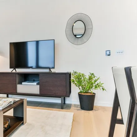 Rent this 2 bed apartment on Vertus - 10 George Street in 10 George Street, London