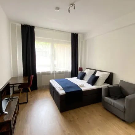 Rent this 2 bed apartment on Hohenzollernring 32-34 in 50672 Cologne, Germany