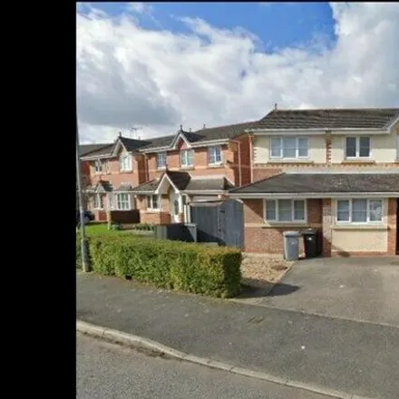 Rent this 4 bed house on Parkfield in Cheshire East, CW1 4TT