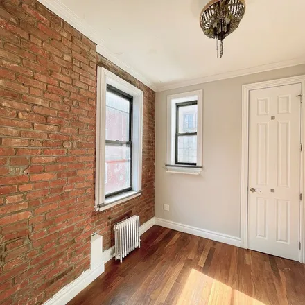 Rent this 3 bed apartment on 219 East 25th Street in New York, NY 10010