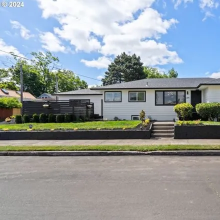 Buy this 4 bed house on 2208 NE Liberty St in Portland, Oregon