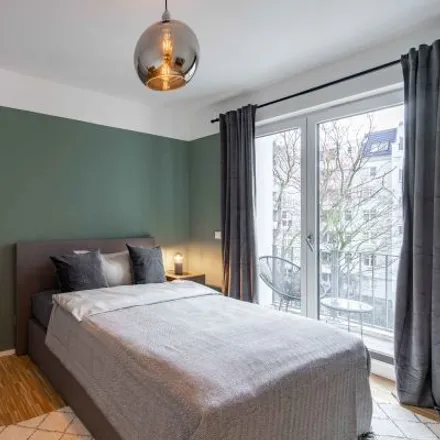 Rent this 4 bed room on Tauroggener Straße 35 in 10589 Berlin, Germany
