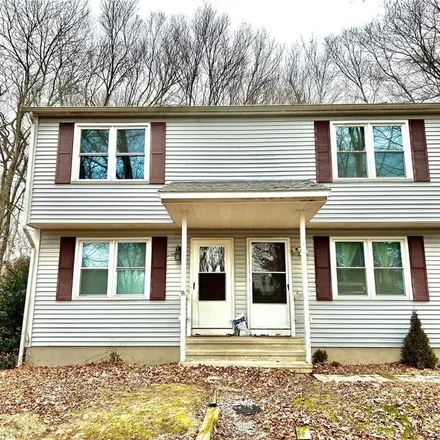 Rent this 2 bed apartment on 21 Old Post Road in Clinton, CT 06413