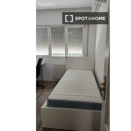 Rent this 15 bed room on Madrid in Calle Salamanca, 28223 Pozuelo de Alarcón