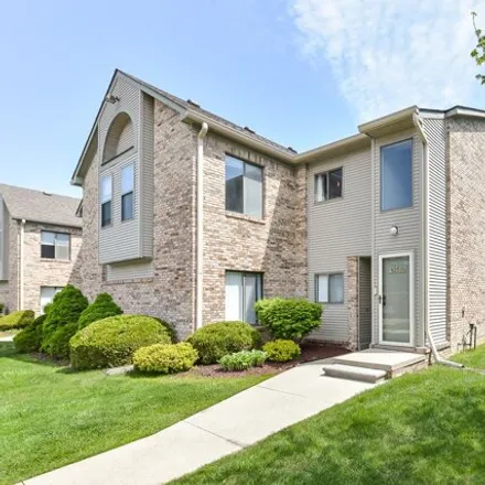 Buy this 2 bed condo on 42585 Lilley Pointe Drive in Canton Township, MI 48187