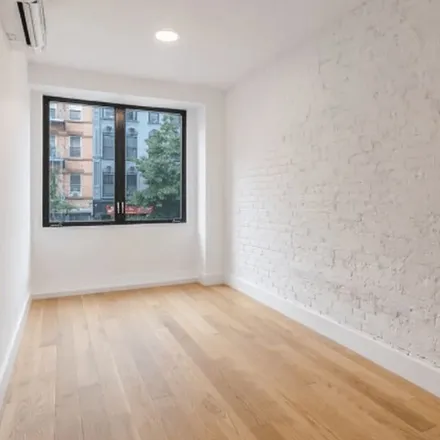 Image 7 - 520 East 12th Street, New York, NY 10009, USA - Apartment for rent