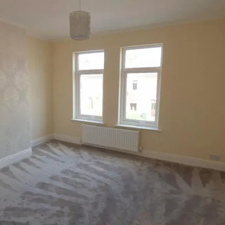 Image 7 - Ravensworth Road, City Centre, Doncaster, DN1 2AT, United Kingdom - Townhouse for rent