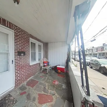 Image 3 - 491 Darby Terrace, Darby, PA 19023, USA - House for sale