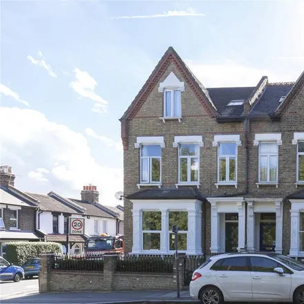 Rent this studio apartment on Devonshire Road in London, SE23 3TQ