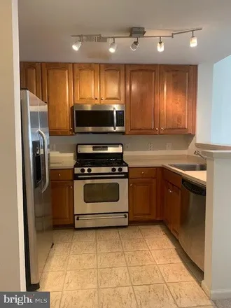 Image 2 - 12001 Market Street, Reston, VA 20190, USA - Loft for rent