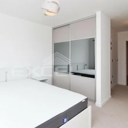 Image 7 - Queenscroft House, Thonrey Close, London, NW9 4EE, United Kingdom - Room for rent