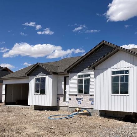 Rent this 6 bed house on Steele Ave in Iona, ID