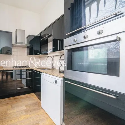 Image 2 - 127 Holland Road, London, W14 8AS, United Kingdom - Apartment for rent