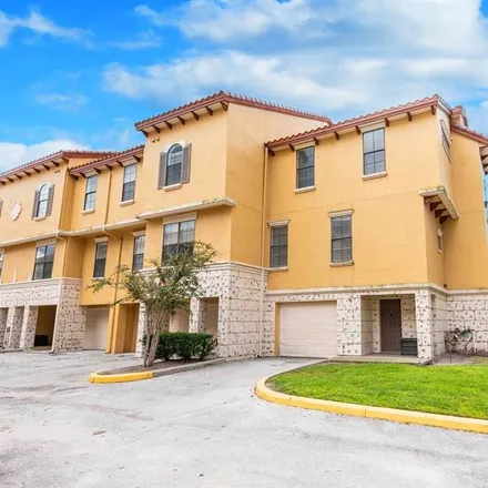 Buy this 4 bed condo on 6119 Metrowest Boulevard in MetroWest, Orlando