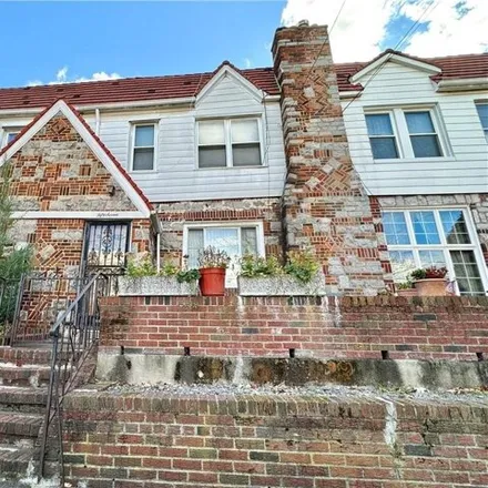 Image 1 - 57 Bay 10th Street, New York, NY 11228, USA - House for sale