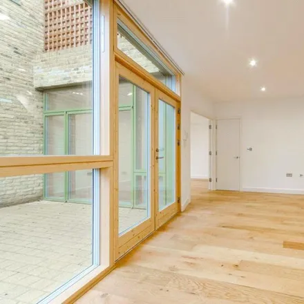 Image 5 - Moray Mews, London, N7 7DY, United Kingdom - House for rent