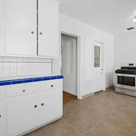 Rent this 1 bed apartment on 488 North Gardner Street in Los Angeles, CA 90036