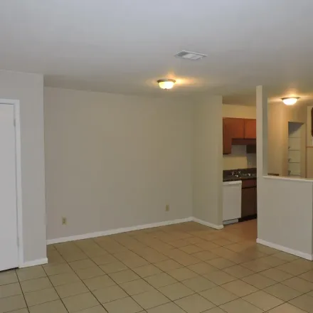 Image 5 - 9475 Holsberry Road, Ensley, FL 32534, USA - Apartment for rent