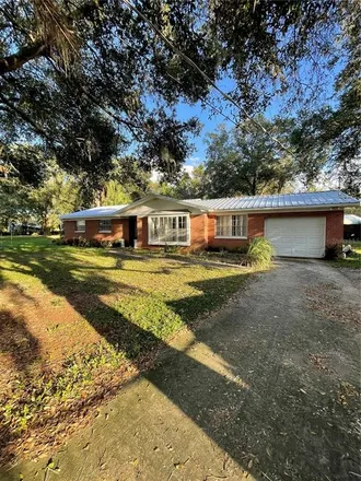 Buy this 3 bed house on 624 South Echo Drive in Brandon, FL 33511