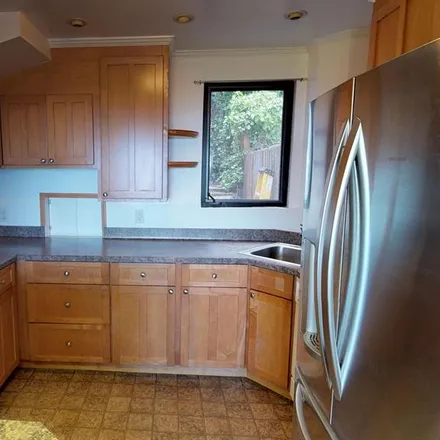 Rent this 1 bed room on 988 Corbett Avenue in San Francisco, CA 94131
